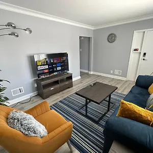Apartment Private - 2 Bedrooms 2 Beds Sleep 4 In 