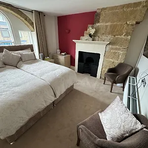 Hotel Dusty Miller 